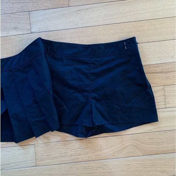 SUNDAY BEST Pleated Tennis Skort, Colour Black, Size 2 - Picture 2 of 3